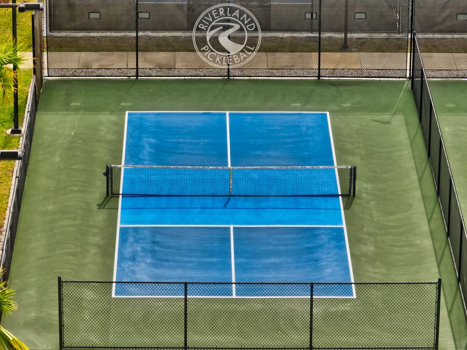 For Sale: $524,900 (3 beds, 2 baths, 1841 Square Feet)