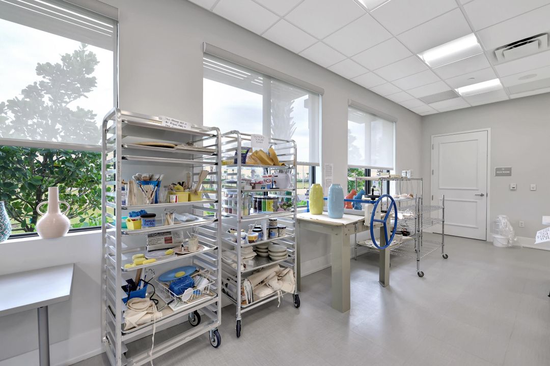 For Sale: $524,900 (3 beds, 2 baths, 1841 Square Feet)