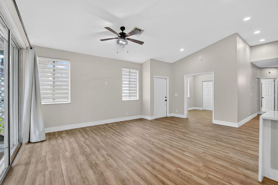 В аренду: $2,600 (2 спален, 2 ванн, 1186 Квадратных фут)