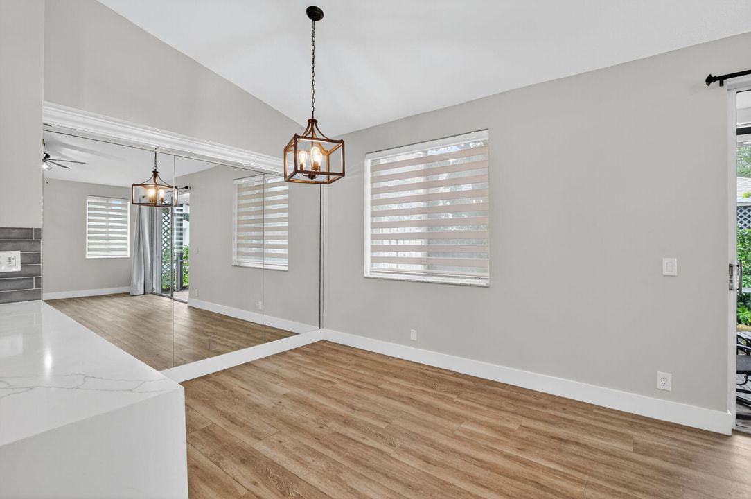 В аренду: $2,600 (2 спален, 2 ванн, 1186 Квадратных фут)