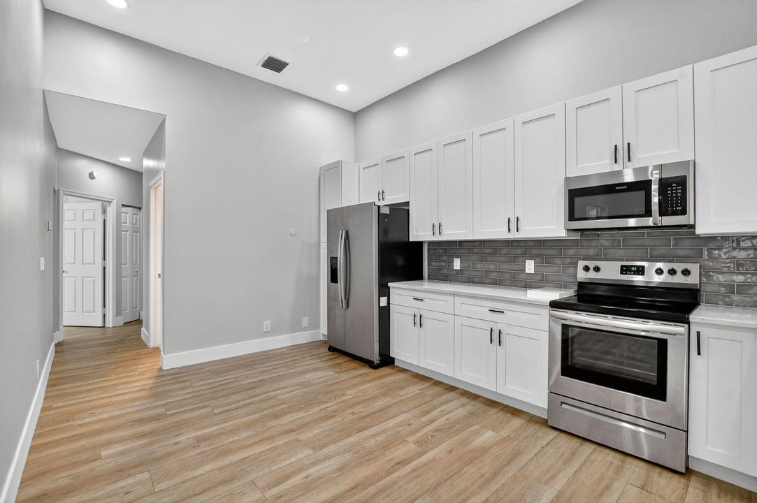 В аренду: $2,600 (2 спален, 2 ванн, 1186 Квадратных фут)