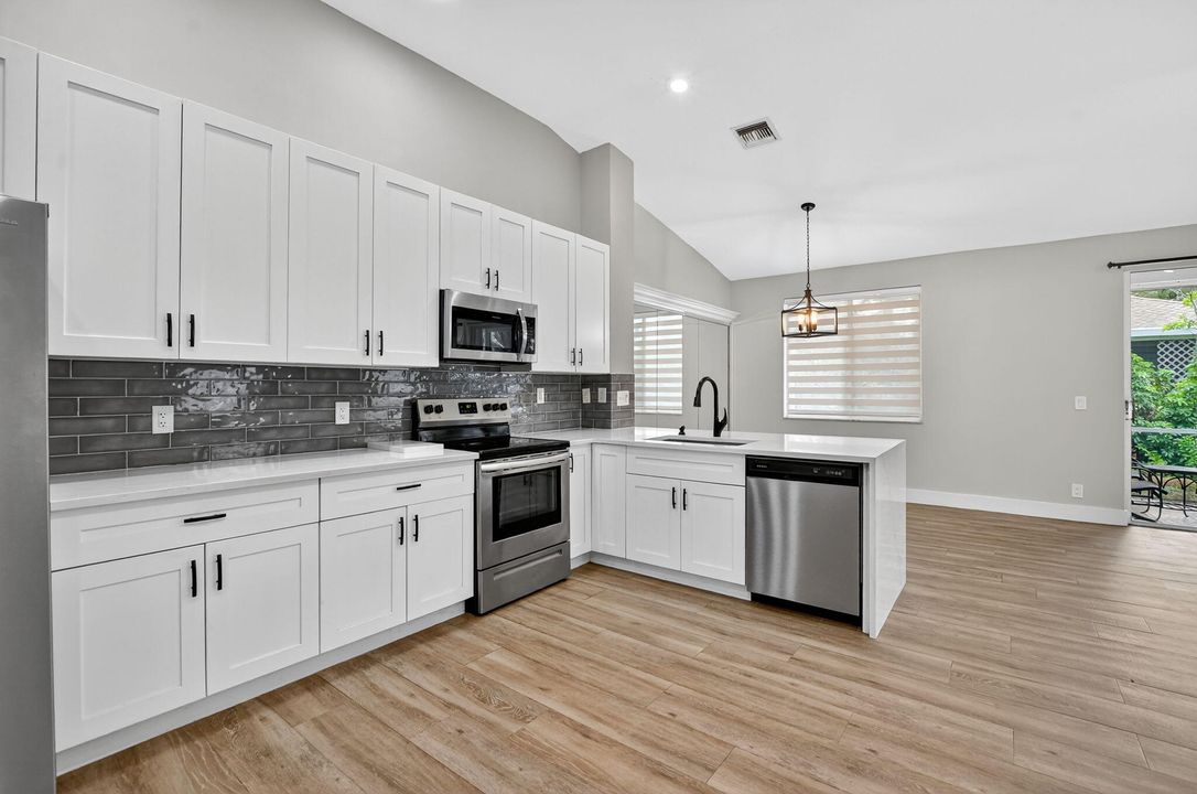 В аренду: $2,600 (2 спален, 2 ванн, 1186 Квадратных фут)