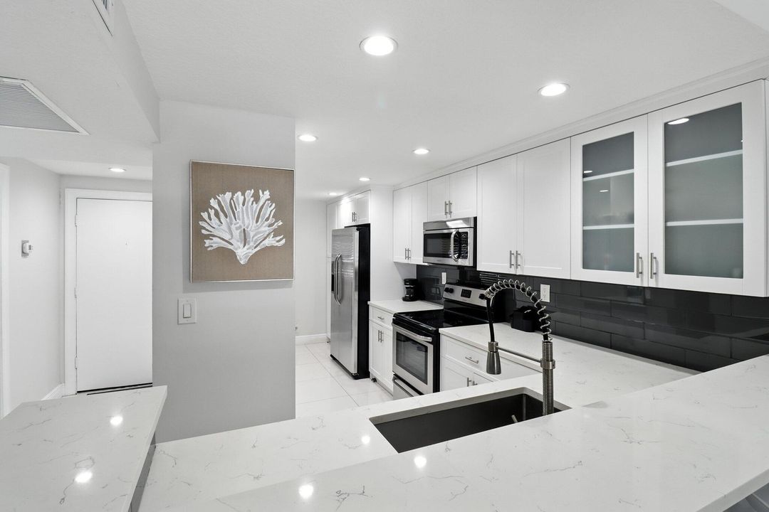 En Renta: $3,250 (2 camas, 2 baños, 1130 Pies cuadrados)