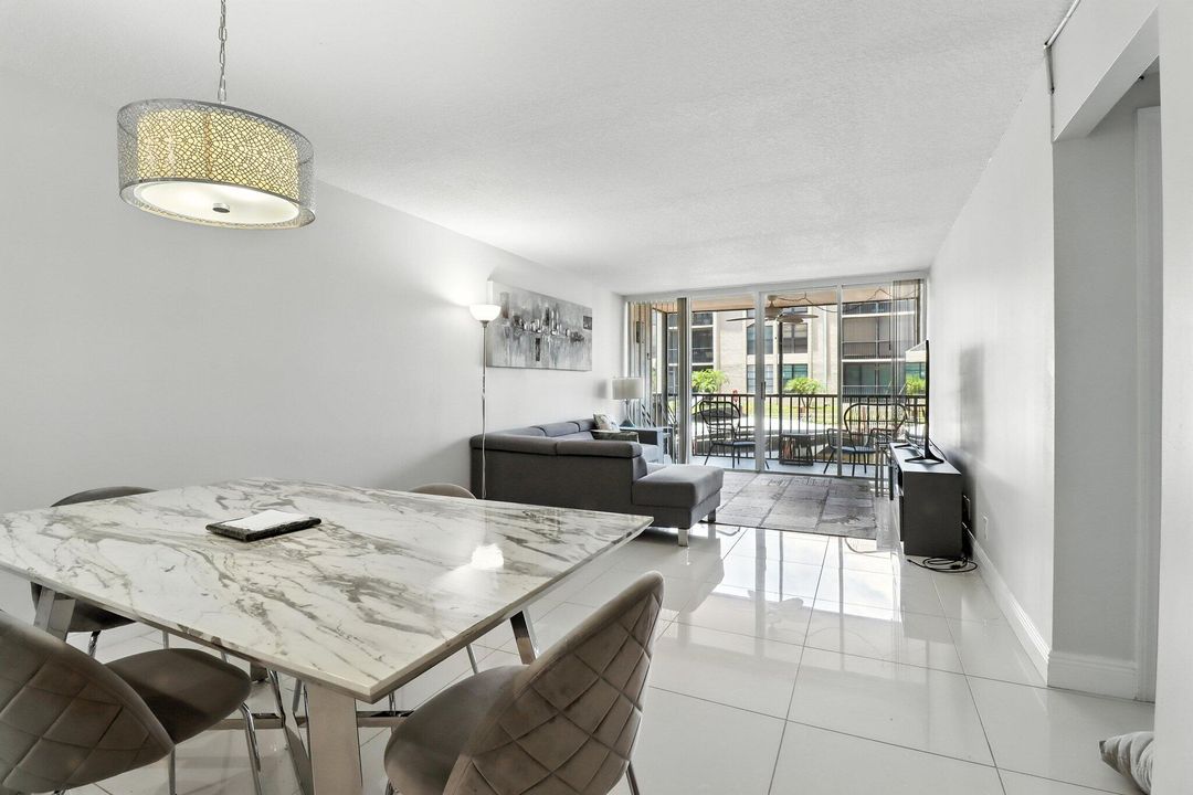 En Renta: $3,250 (2 camas, 2 baños, 1130 Pies cuadrados)