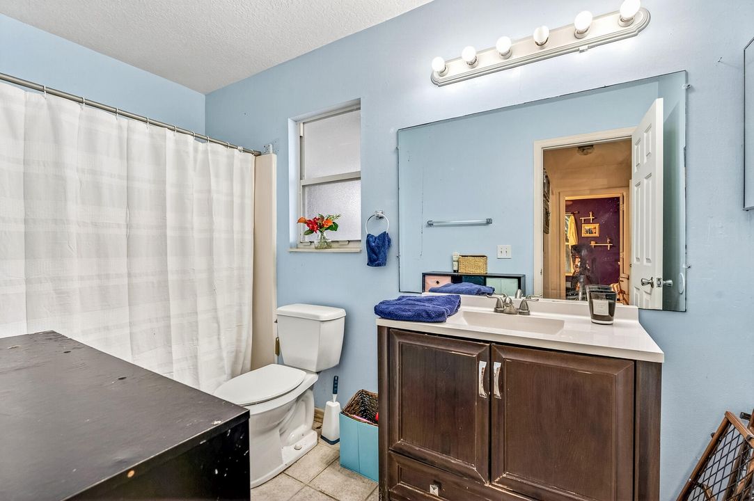 待售: $340,000 (3 贝兹, 2 浴室, 1056 平方英尺)