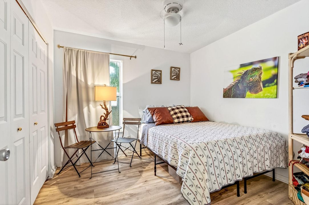 待售: $340,000 (3 贝兹, 2 浴室, 1056 平方英尺)