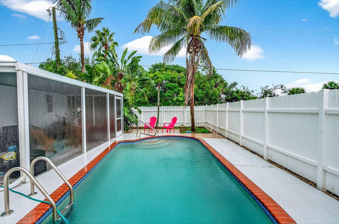 待售: $340,000 (3 贝兹, 2 浴室, 1056 平方英尺)