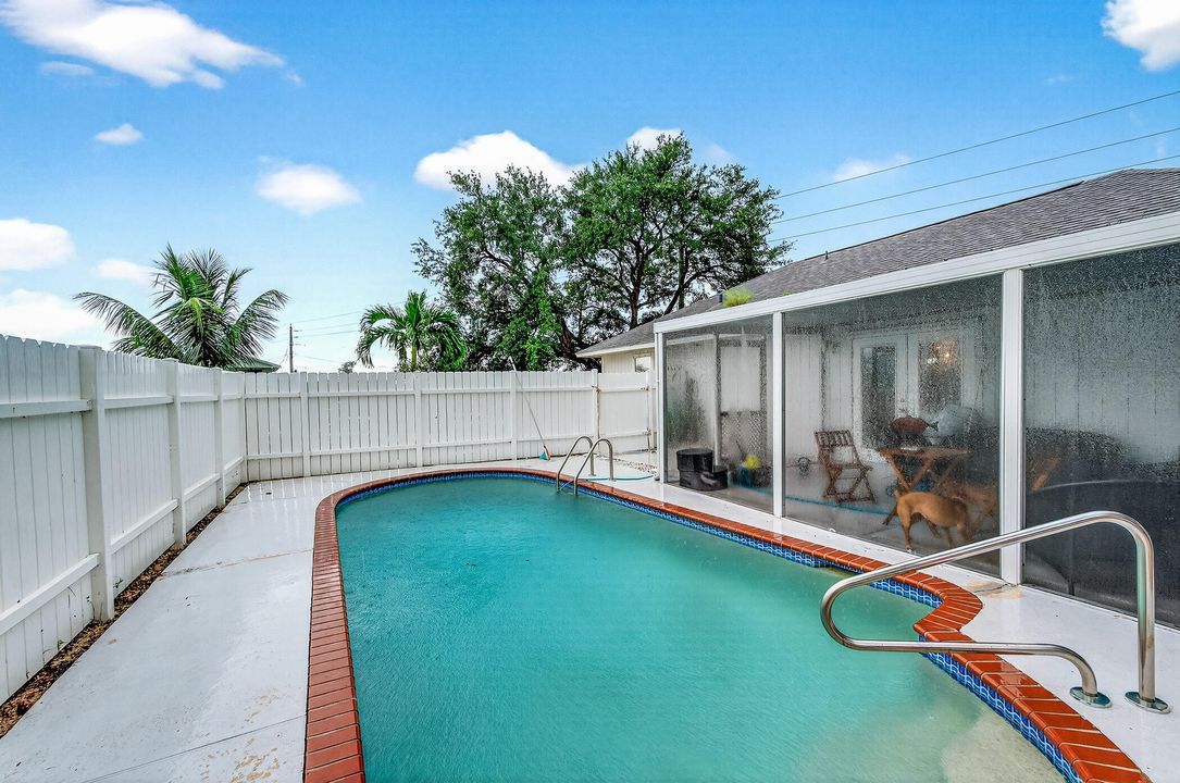 待售: $340,000 (3 贝兹, 2 浴室, 1056 平方英尺)