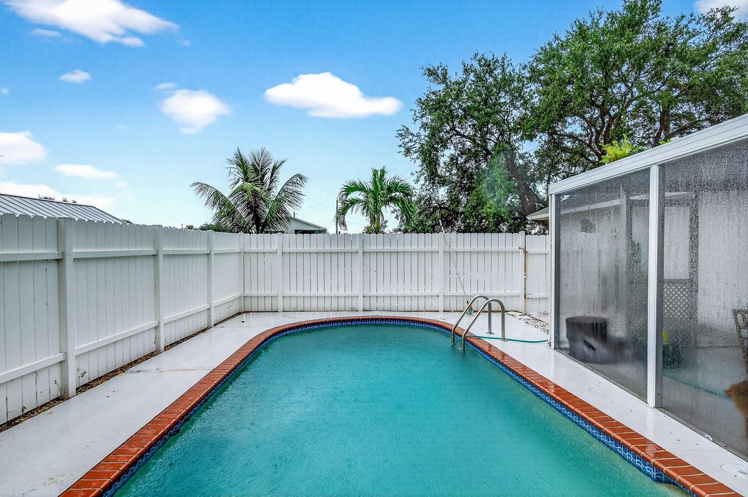 待售: $340,000 (3 贝兹, 2 浴室, 1056 平方英尺)