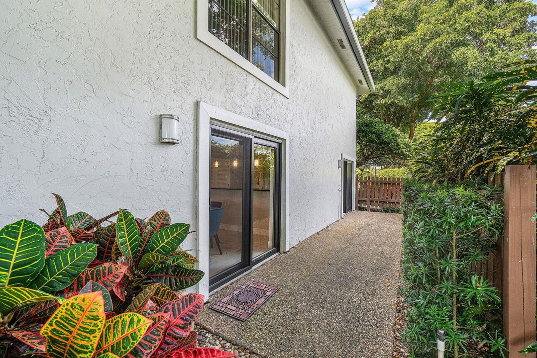 For Sale: $199,500 (2 beds, 2 baths, 1429 Square Feet)