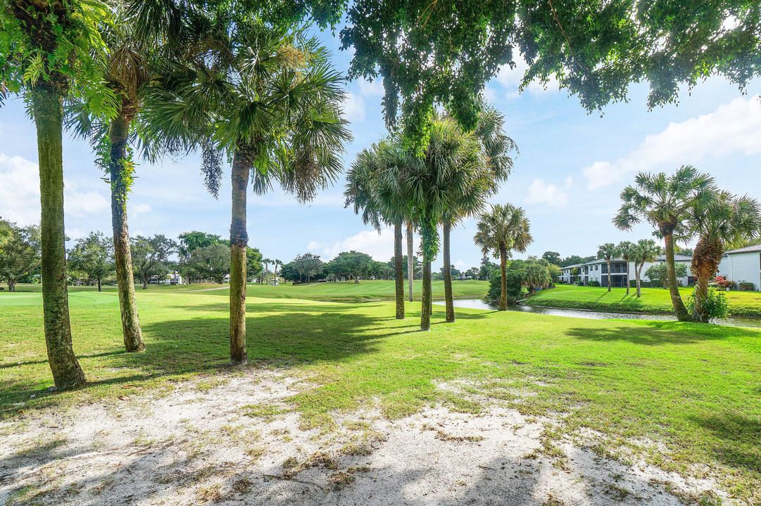 For Sale: $199,500 (2 beds, 2 baths, 1429 Square Feet)