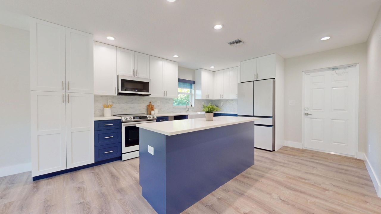 For Sale: $1,350,000 (5 beds, 3 baths, 3766 Square Feet)