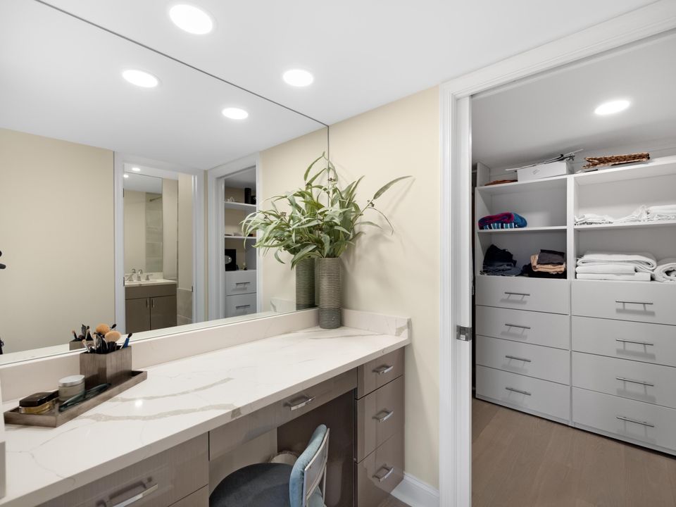 For Sale: $1,199,000 (2 beds, 2 baths, 1700 Square Feet)