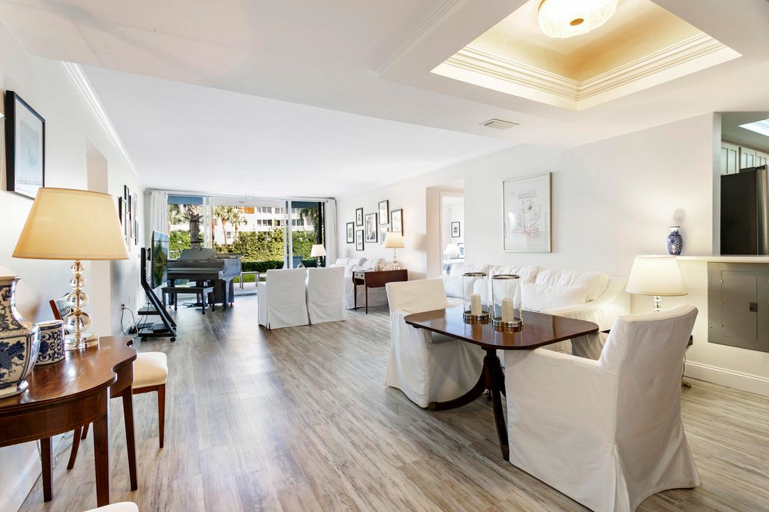 В аренду: $8,000 (2 спален, 2 ванн, 1386 Квадратных фут)