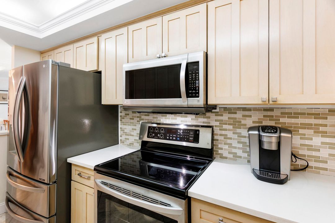 В аренду: $8,000 (2 спален, 2 ванн, 1386 Квадратных фут)