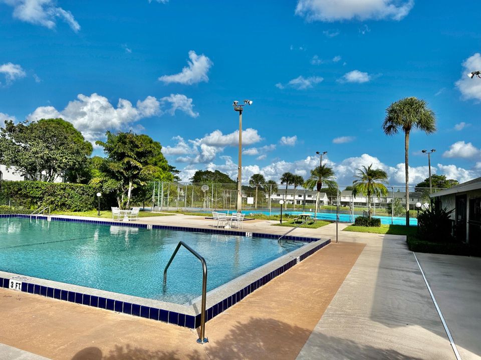 最近租的: $2,200 (2 贝兹, 2 浴室, 1166 平方英尺)