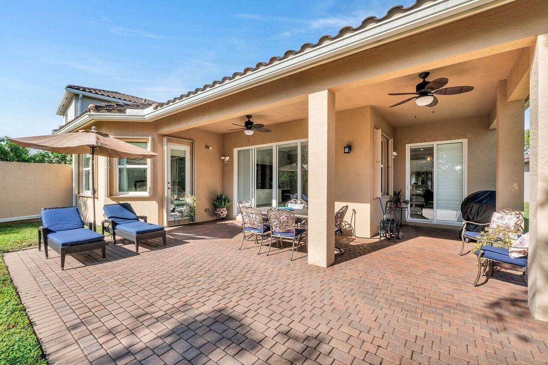 Active With Contract: $789,990 (4 beds, 3 baths, 2281 Square Feet)