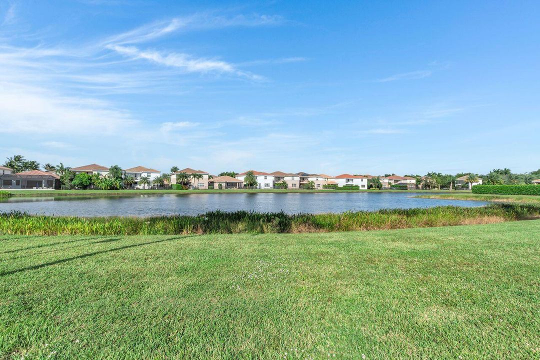 Active With Contract: $789,990 (4 beds, 3 baths, 2281 Square Feet)