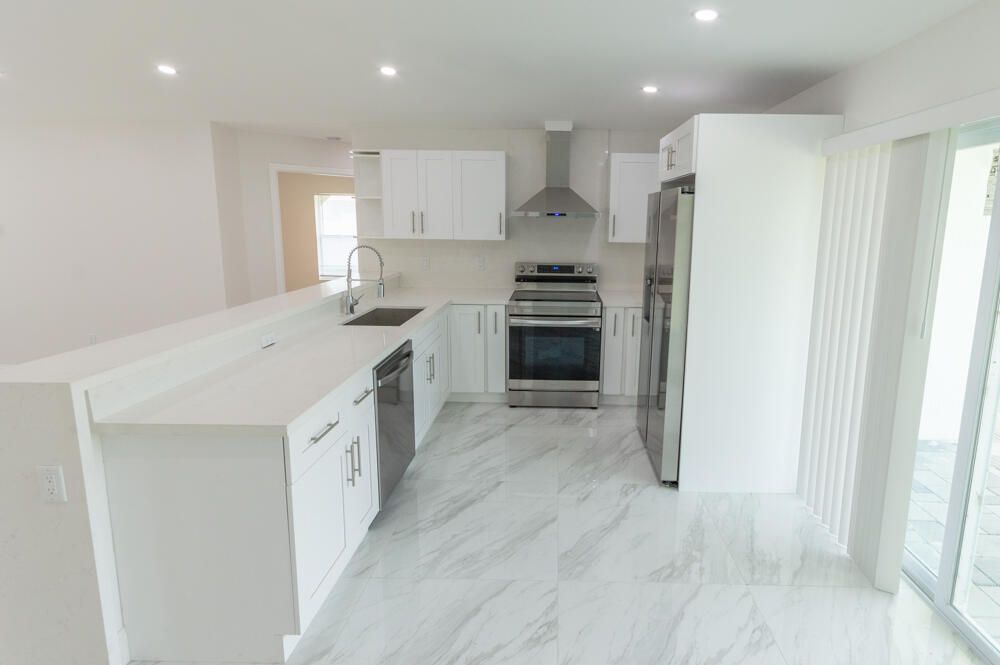 En Venta: $595,000 (4 camas, 3 baños, 1640 Pies cuadrados)