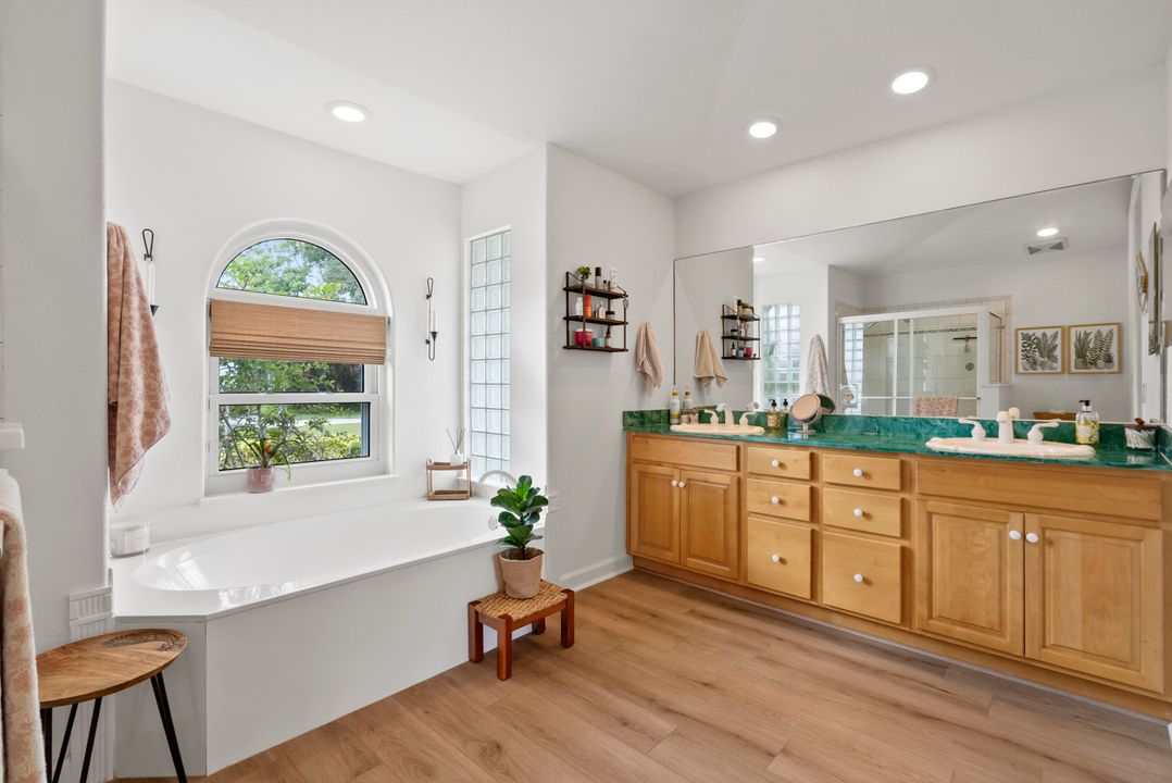 待售: $524,900 (3 贝兹, 2 浴室, 2010 平方英尺)