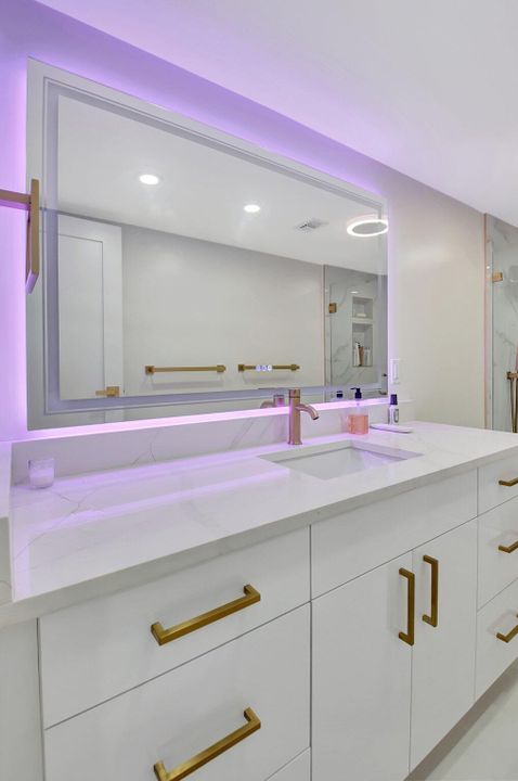 В аренду: $4,250 (2 спален, 2 ванн, 1400 Квадратных фут)