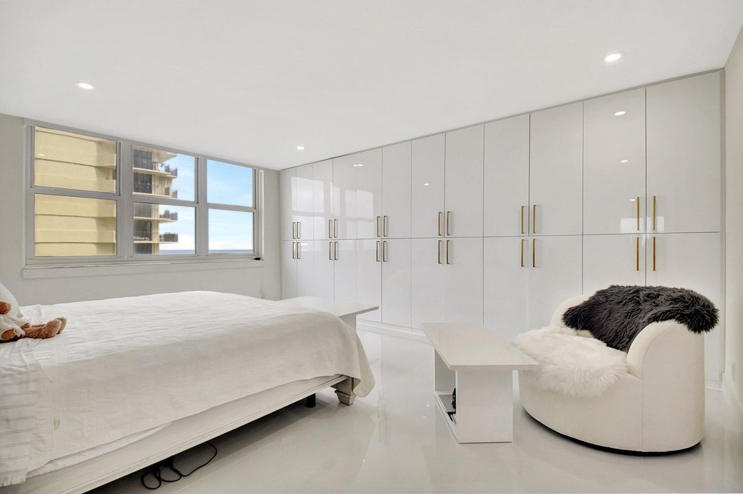 В аренду: $4,250 (2 спален, 2 ванн, 1400 Квадратных фут)