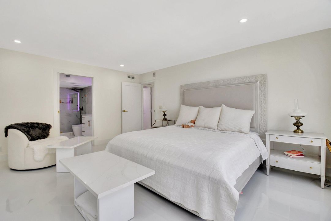 В аренду: $4,250 (2 спален, 2 ванн, 1400 Квадратных фут)