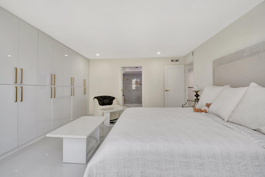 В аренду: $4,250 (2 спален, 2 ванн, 1400 Квадратных фут)