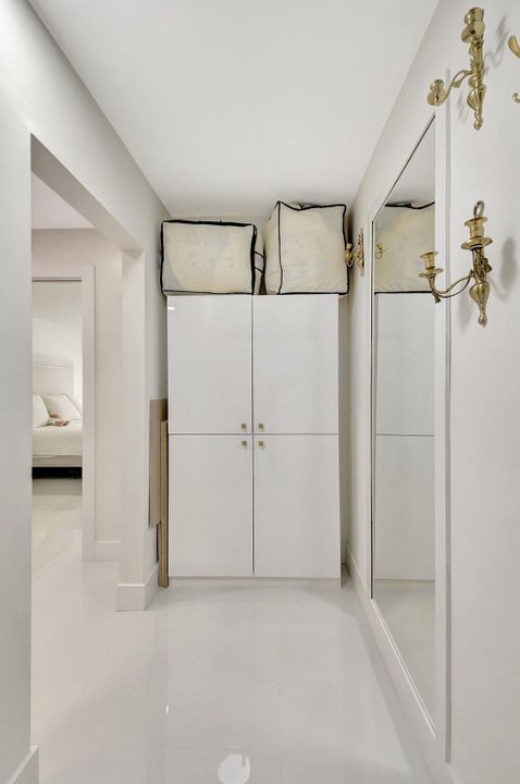 В аренду: $4,250 (2 спален, 2 ванн, 1400 Квадратных фут)