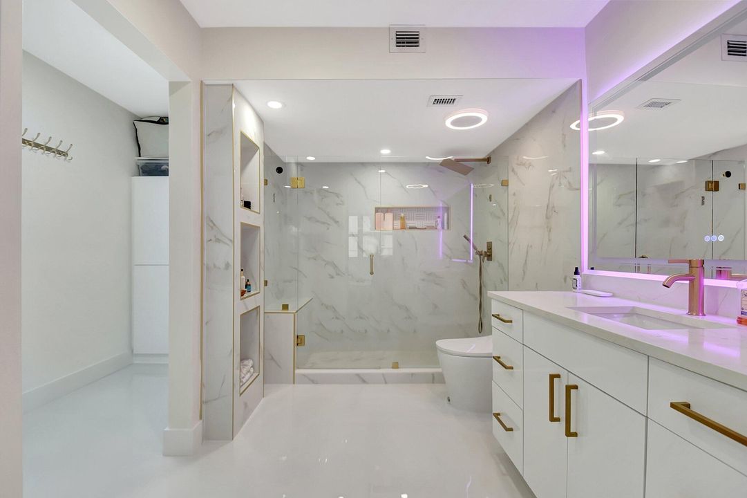 В аренду: $4,250 (2 спален, 2 ванн, 1400 Квадратных фут)