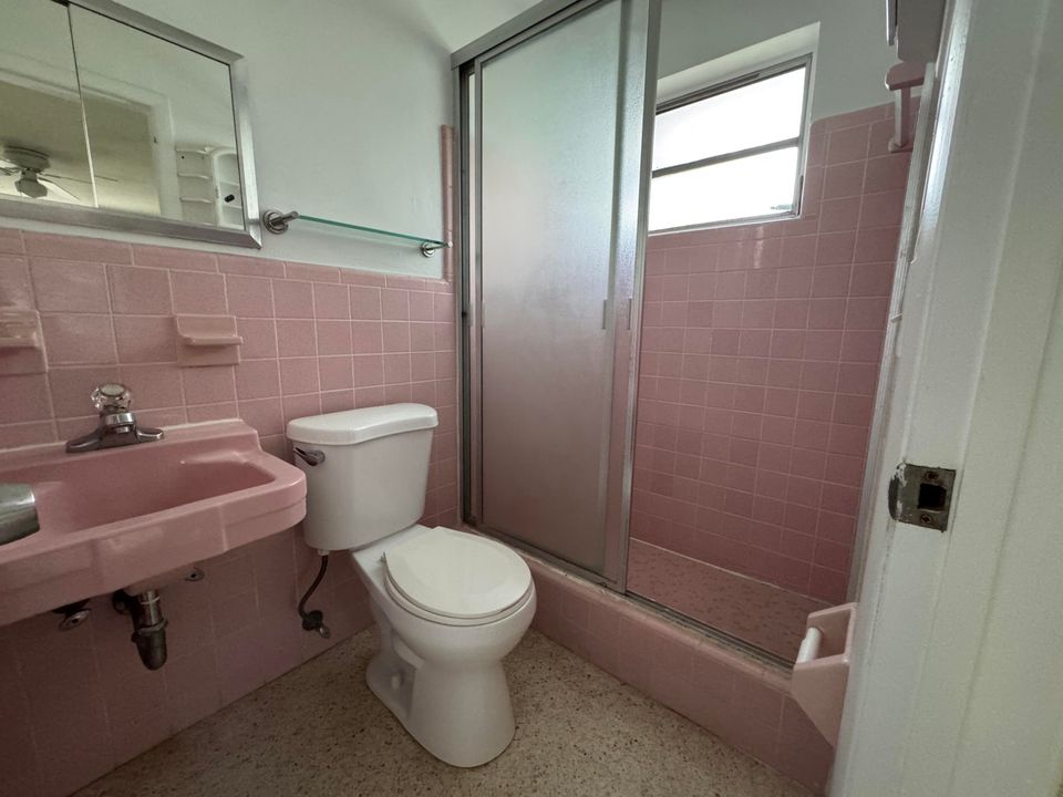 合同活跃: $2,895 (2 贝兹, 2 浴室, 1092 平方英尺)