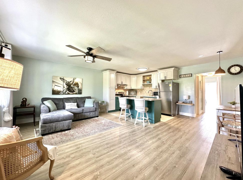 For Rent: $1,575 (1 beds, 1 baths, 684 Square Feet)