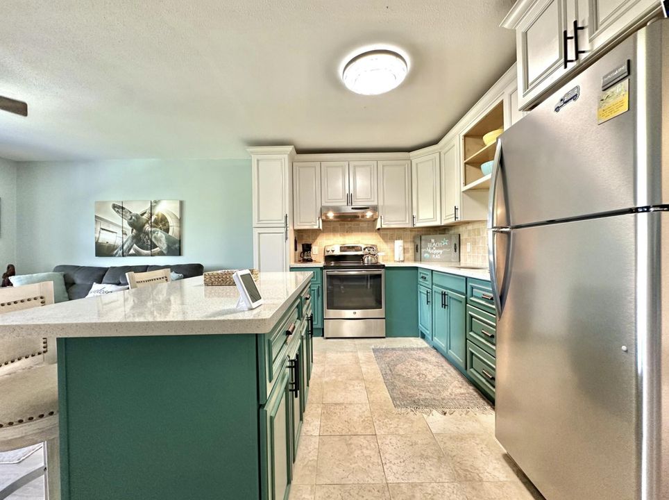 For Rent: $1,575 (1 beds, 1 baths, 684 Square Feet)