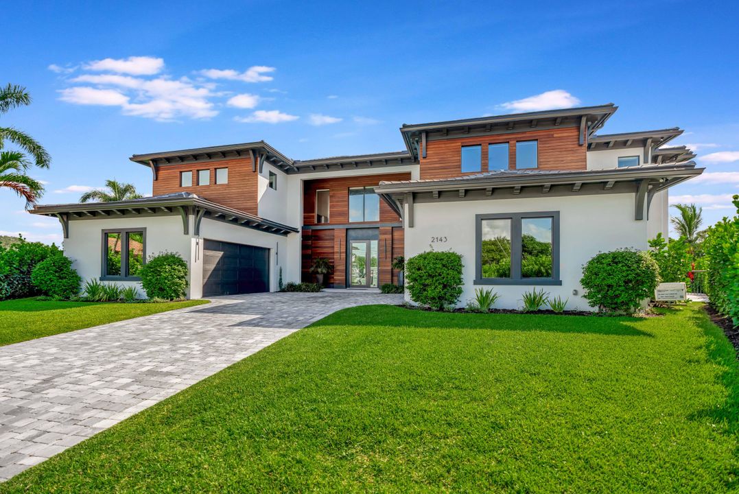 For Sale: $9,900,000 (6 beds, 7 baths, 7346 Square Feet)