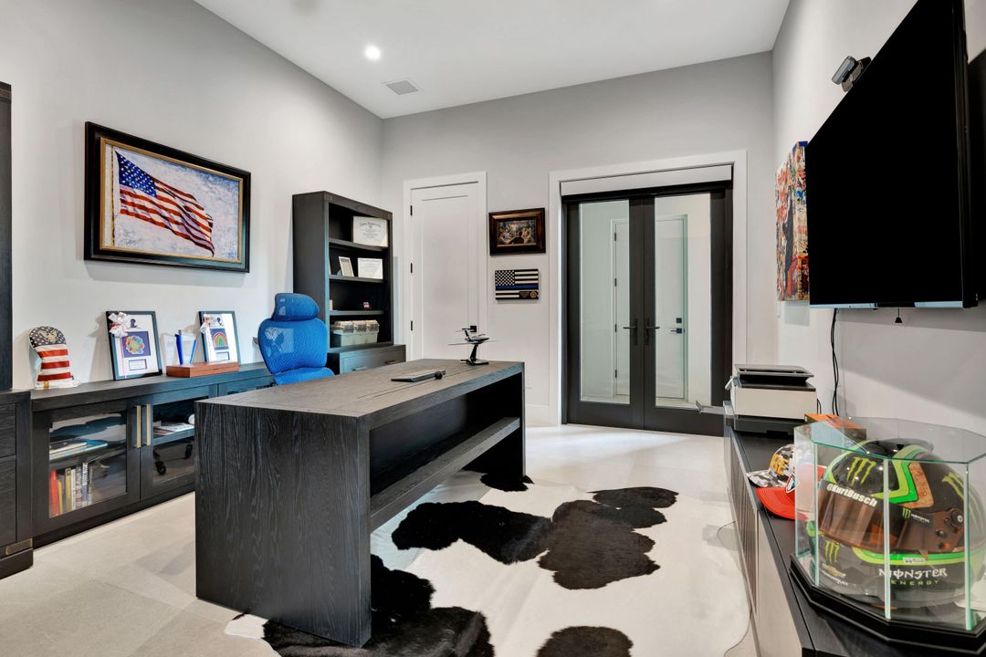 For Sale: $9,900,000 (6 beds, 7 baths, 7346 Square Feet)