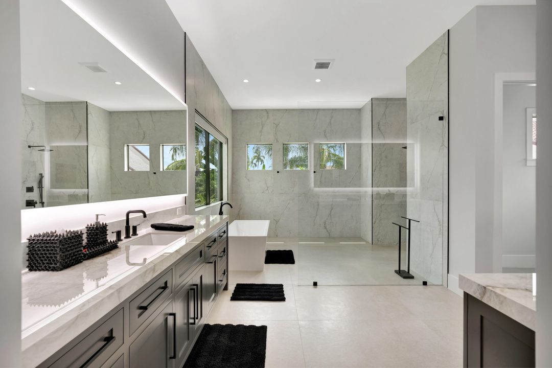 For Sale: $9,900,000 (6 beds, 7 baths, 7346 Square Feet)