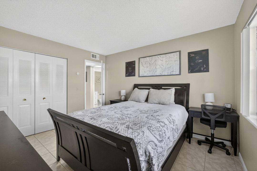 For Sale: $149,000 (2 beds, 1 baths, 798 Square Feet)