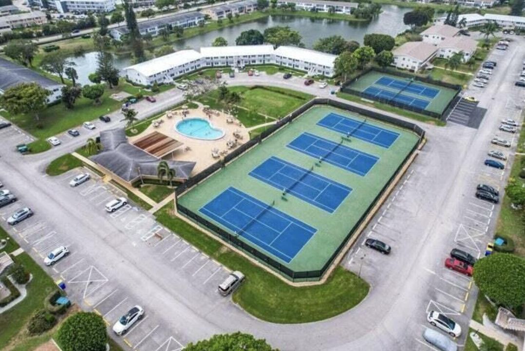 For Rent: $1,575 (1 beds, 1 baths, 684 Square Feet)