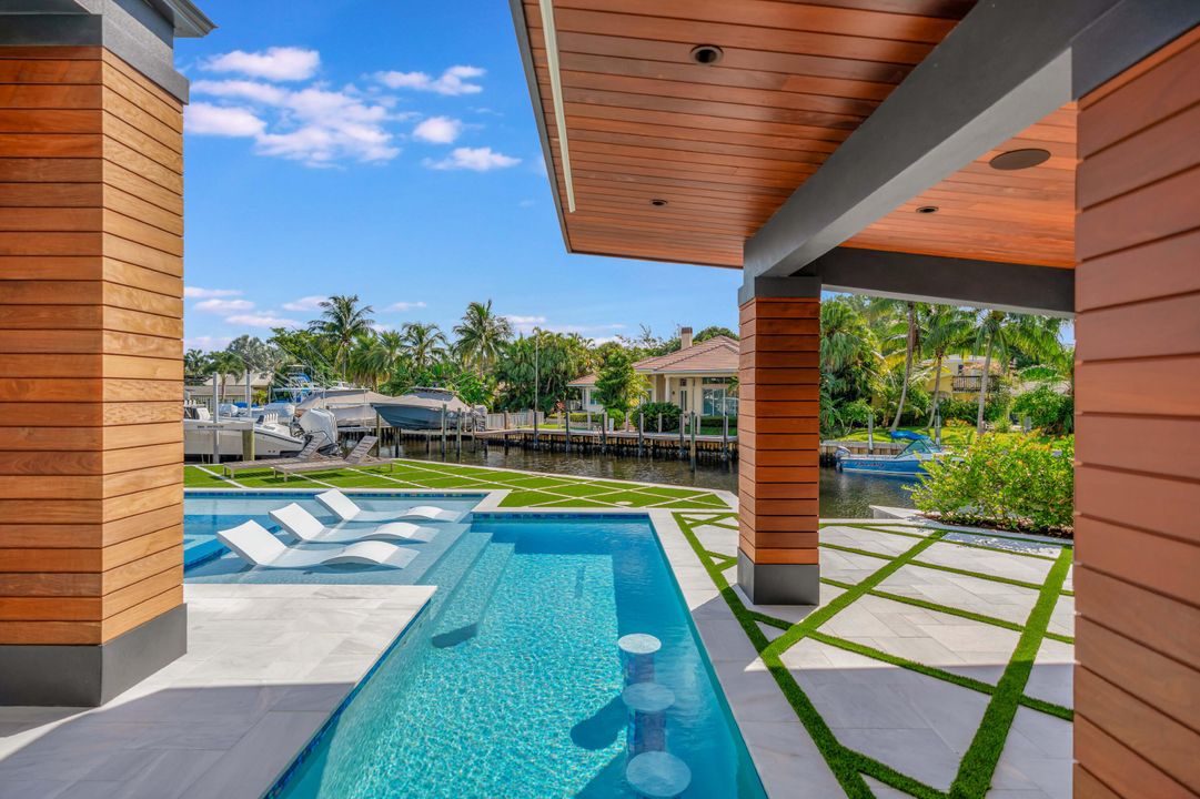 For Sale: $9,900,000 (6 beds, 7 baths, 7346 Square Feet)