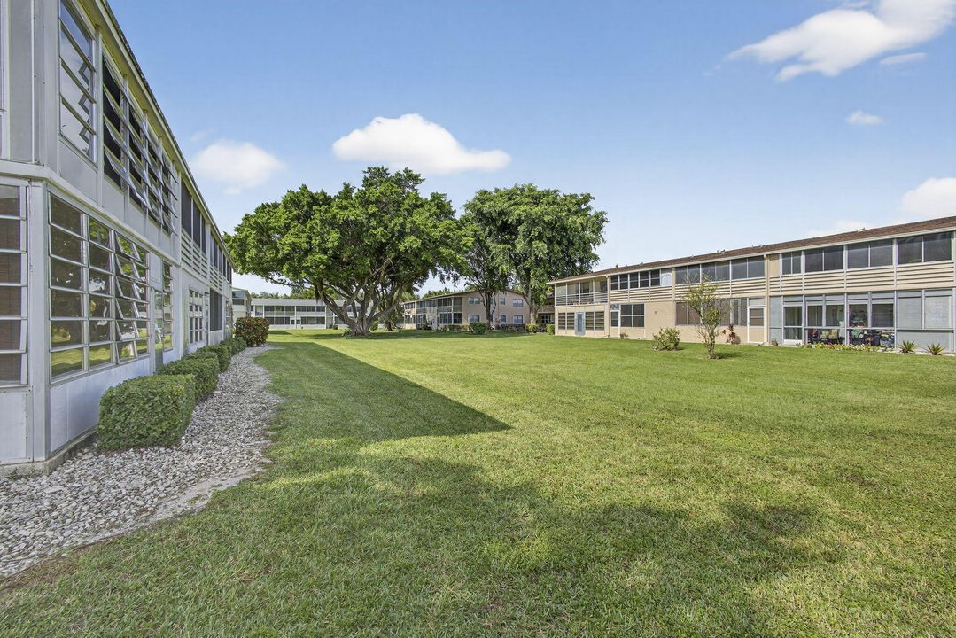 For Sale: $149,000 (2 beds, 1 baths, 798 Square Feet)