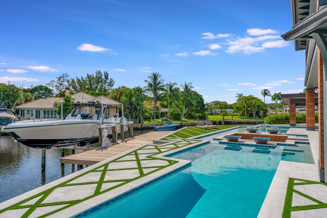 For Sale: $9,900,000 (6 beds, 7 baths, 7346 Square Feet)