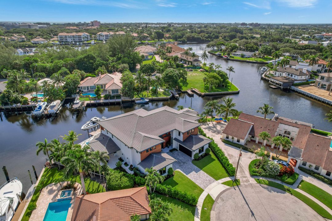 For Sale: $9,900,000 (6 beds, 7 baths, 7346 Square Feet)