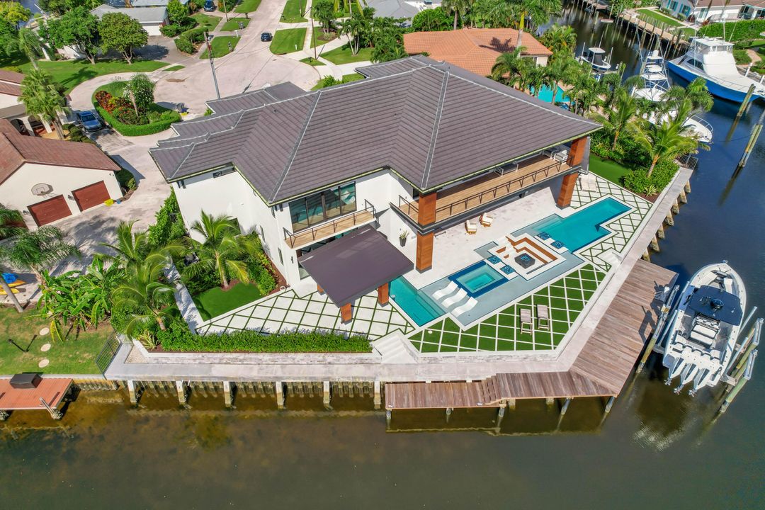 For Sale: $9,900,000 (6 beds, 7 baths, 7346 Square Feet)