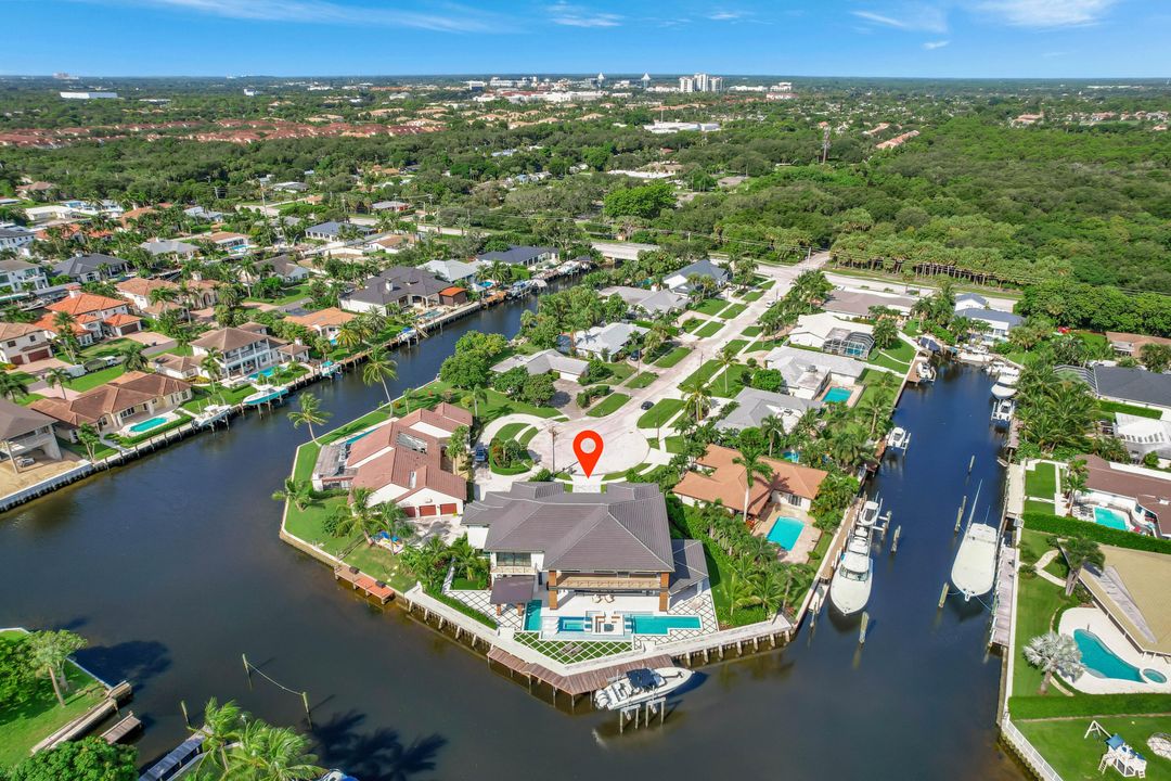 For Sale: $9,900,000 (6 beds, 7 baths, 7346 Square Feet)