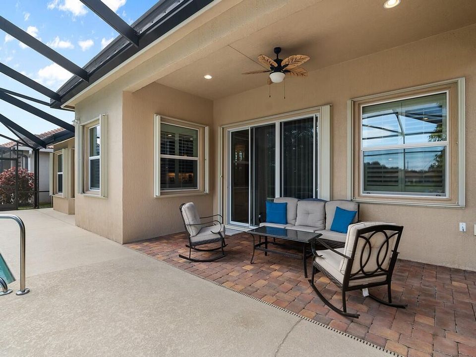 Active With Contract: $575,000 (3 beds, 2 baths, 2408 Square Feet)