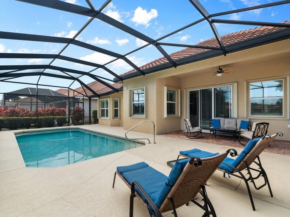 Active With Contract: $575,000 (3 beds, 2 baths, 2408 Square Feet)