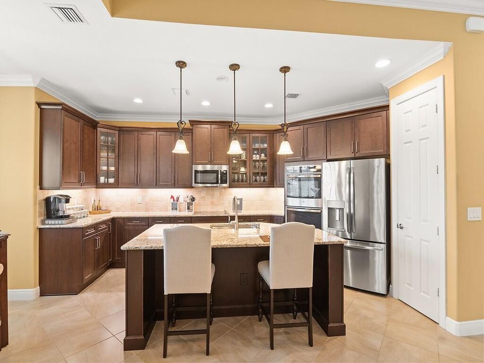 Active With Contract: $575,000 (3 beds, 2 baths, 2408 Square Feet)