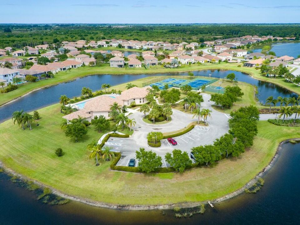 Active With Contract: $575,000 (3 beds, 2 baths, 2408 Square Feet)