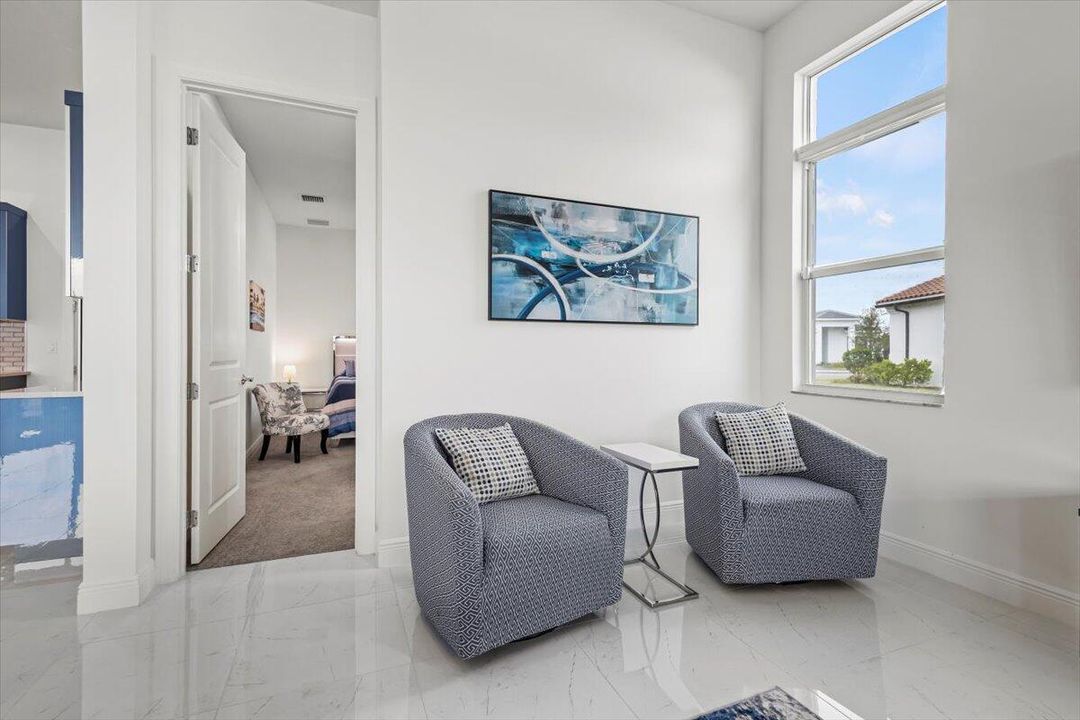 For Sale: $800,000 (3 beds, 3 baths, 2490 Square Feet)