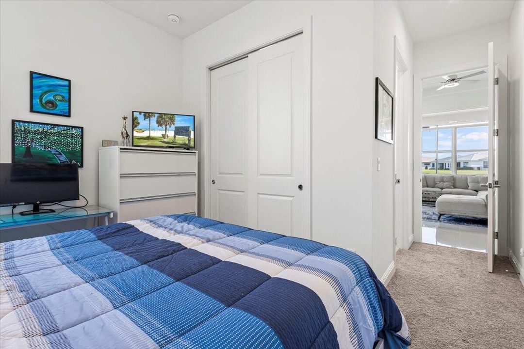 For Sale: $800,000 (3 beds, 3 baths, 2490 Square Feet)